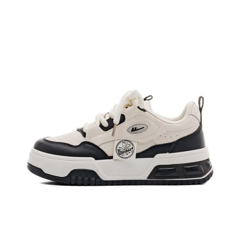 Warrior Warrior Wear Resistant Slip Resistant Low Top Skateboard Shoes Women's Beige Black-0