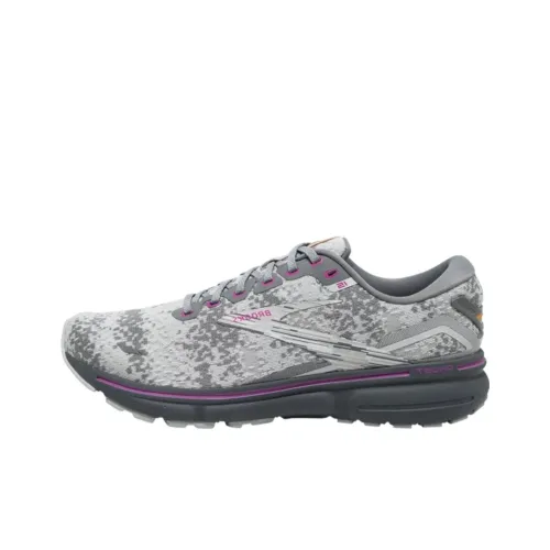 Brooks Ghost 15 'White Oyster Oriole'