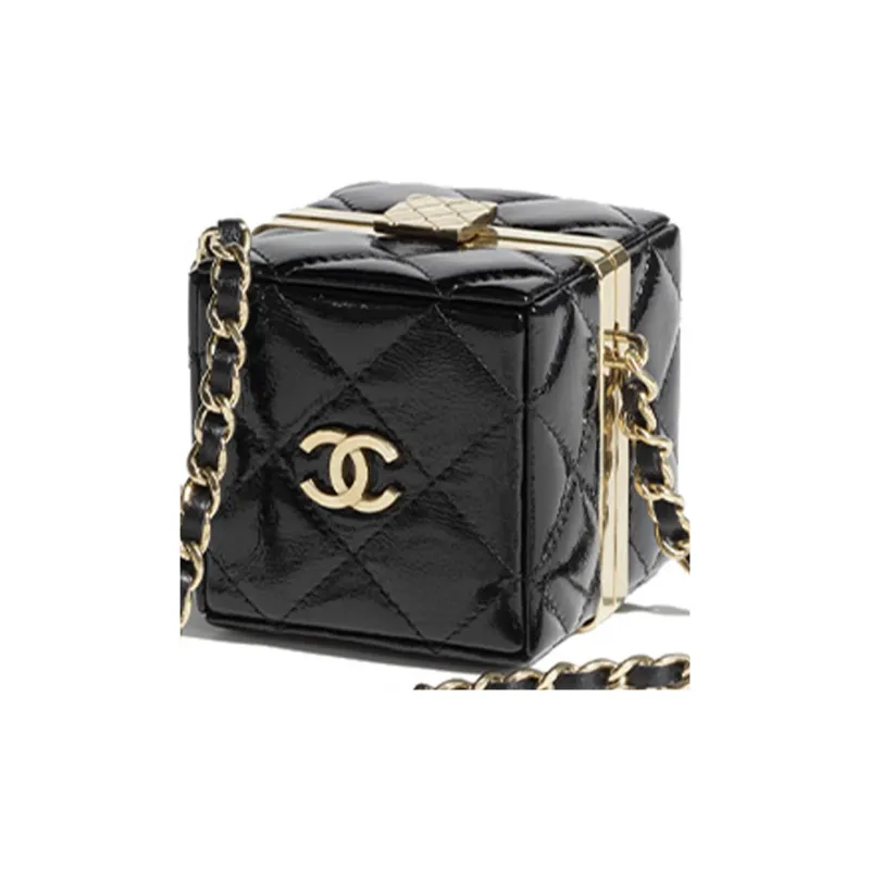 CHANEL Lambskin Patent Leather One Shoulder Crossbody Clutch Women's Black-4