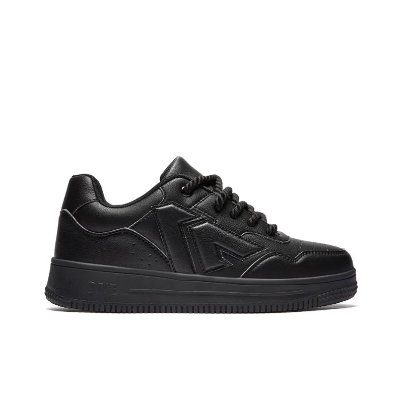 A1 Small White Shoes Coverage Wear-Resistant Lightweight Low-Top Skateboard Shoes Unisex-15