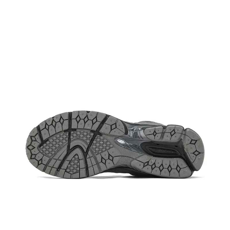 New Balance 2002R Castlerock Black-5
