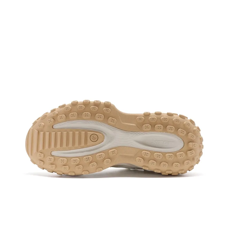 XTEP Low Top Chunky Sneakers Women's Paper Brown-5