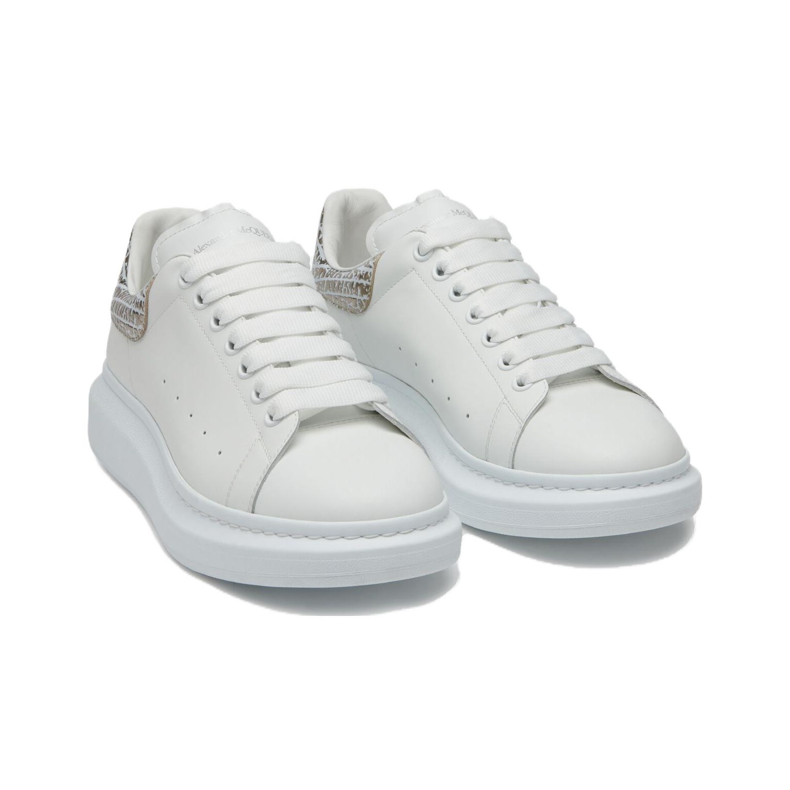 スニーカー ALEXANDER MCQUEEN OVERSIZE SNEAKERS WHITE/SILVER CROC Alexander McQueen Oversized White Silver Croc - POIZON