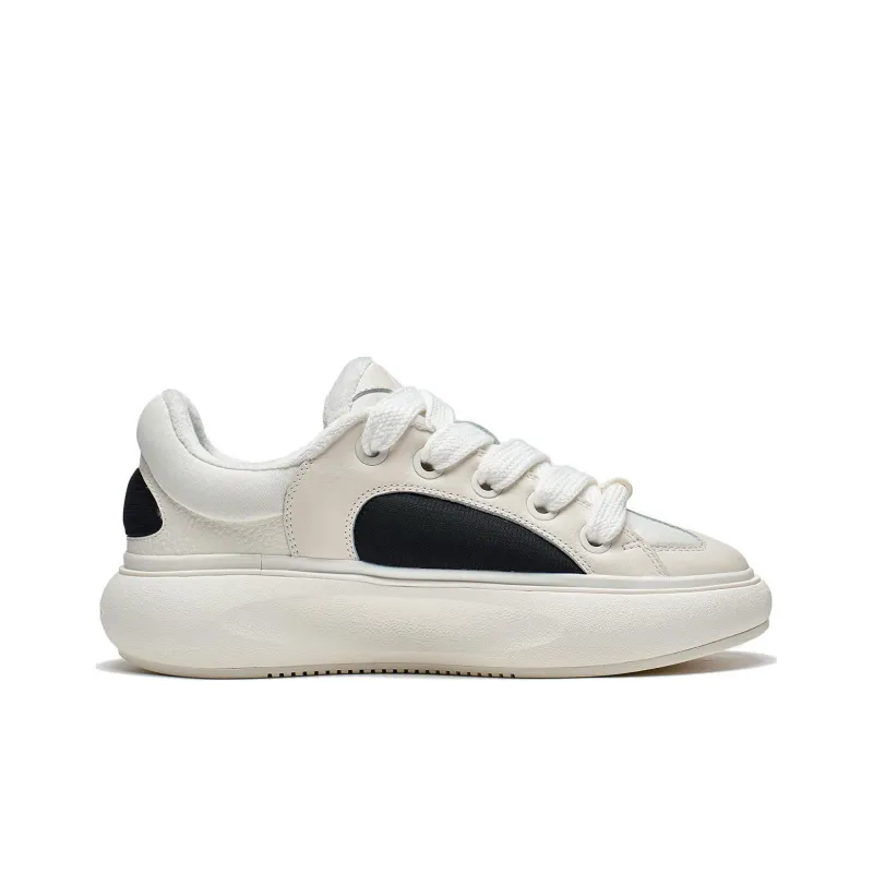LiNing Yun You C4D Cushioned Slip Resistant Low Top Casual Shoes Men's Black White-1