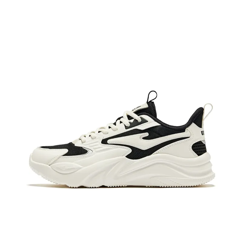 Erke Jie Ao 2.0 Cushioning Anti Slip And Wear Resistant Low Top Casual Shoes Women's Jet Black Microcrystal White-0