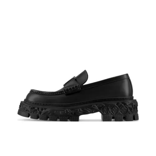 LOUIS VUITTON Loafers Men Black