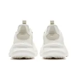 Volgens bronnen zal deze sneaker op 11 november droppen