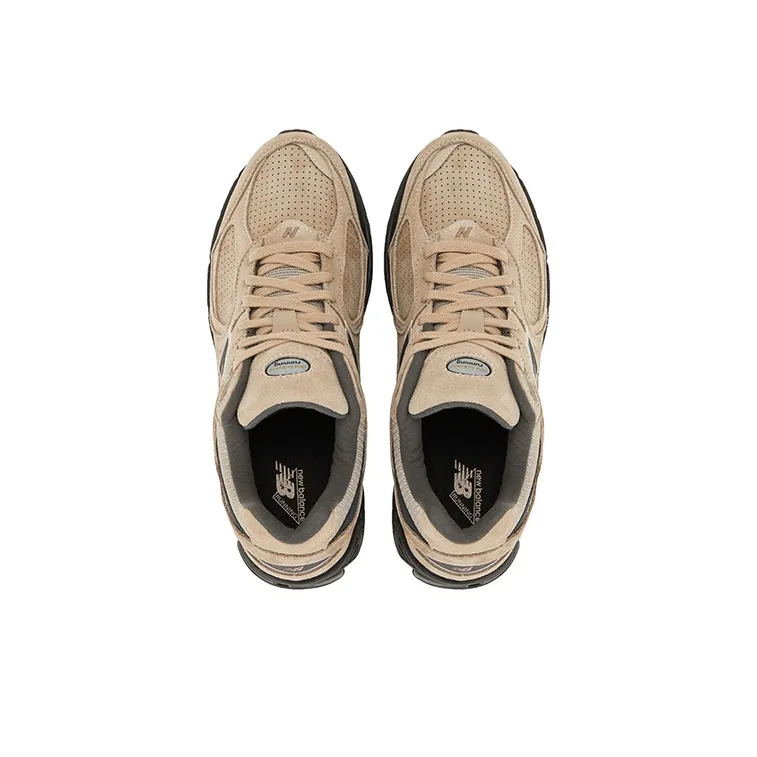New Balance 2002R Driftwood Black-3