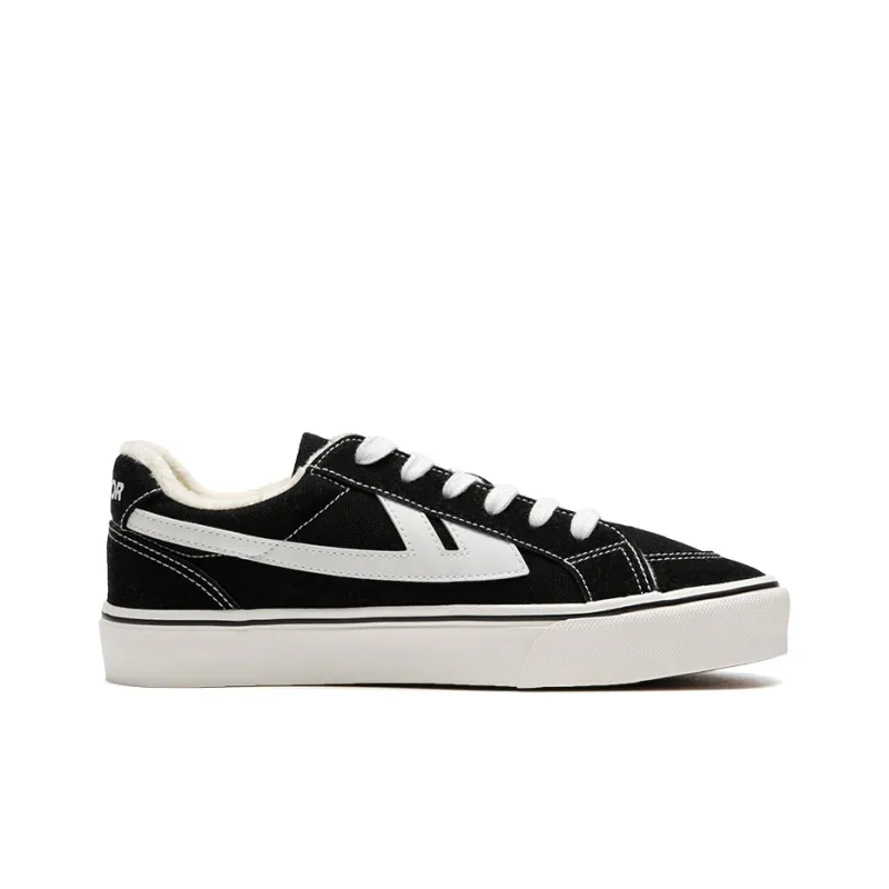 Warrior Huichao Thermal Abrasion Resistant Lightweight Slip Resistant Low Top Canvas Shoes Unisex Black Beige-1