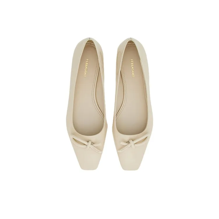 FERRAGAMO Knot-detail Patent-leather Ballerina Shoes-3