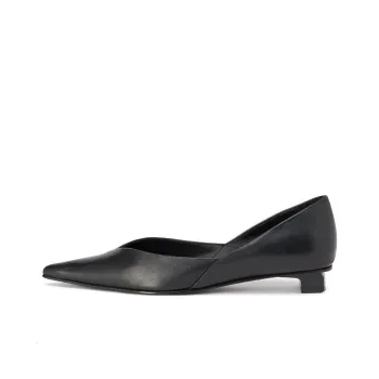 AMIPARIS Pointed Flat Leather Pumps