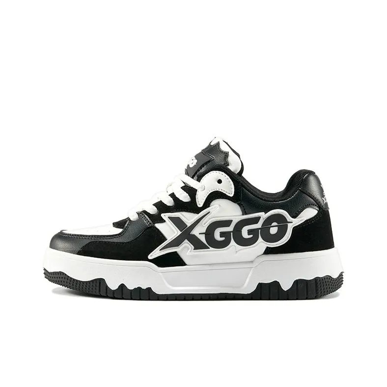 XIANGGUAN XGGO Lightning No.1 Wear Resistant Slip Resistant Low Top Skateboard Shoes Unisex Black-0