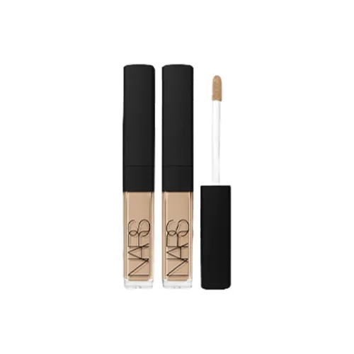 NARS 컨실러 여성