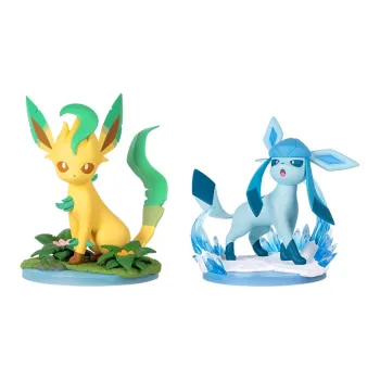 POKEMON Playful Funism Ice Eevee & Leaf Eevee Scale Figures 17cm
