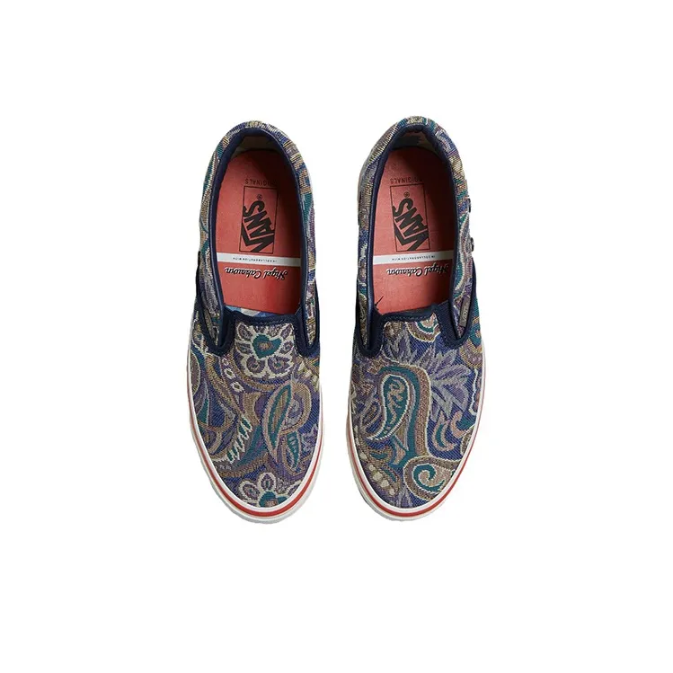 VANS Pantaloni 'RANGE' blu chiaro bianco