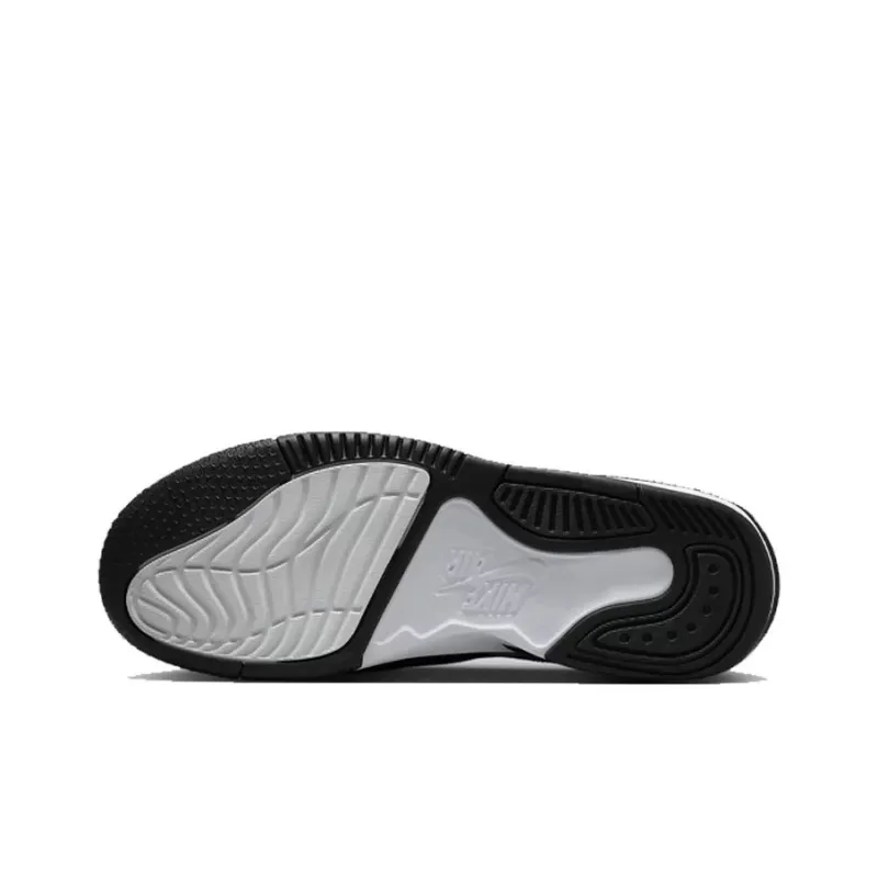 Jordan Max Aura 5 Black Metallic Gold-4