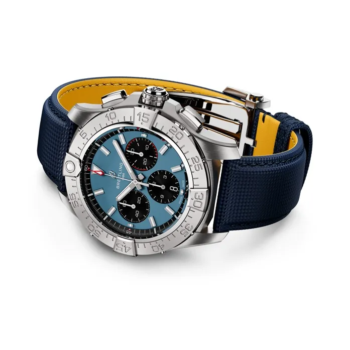 Breitling Avenger B01 44mm-2