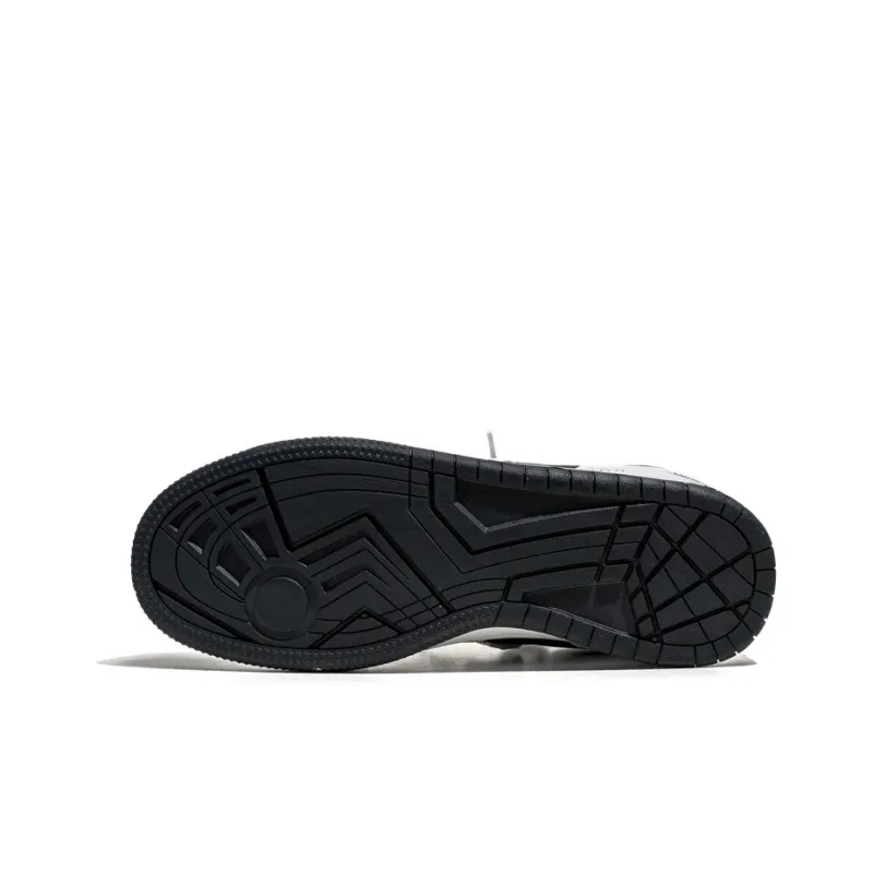 MIIOW Trend Party Series Lightweight And Breathable Low-Top Skateboard Shoes Unisex-5