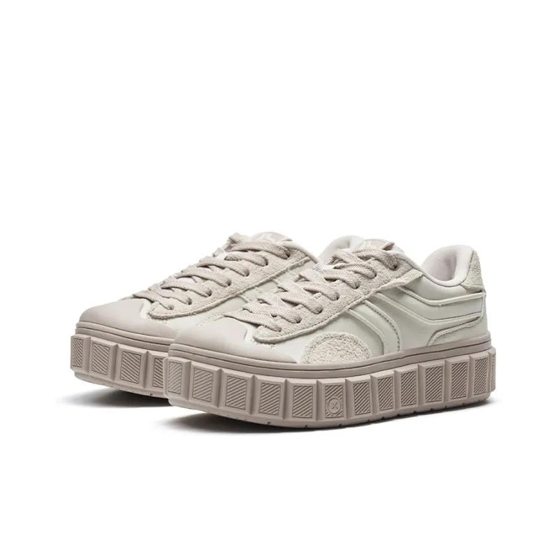 XTEP Chocolate Π Cushioning Wear-Resistant Low-Top Skateboard Shoes Women's Leather Gray-3