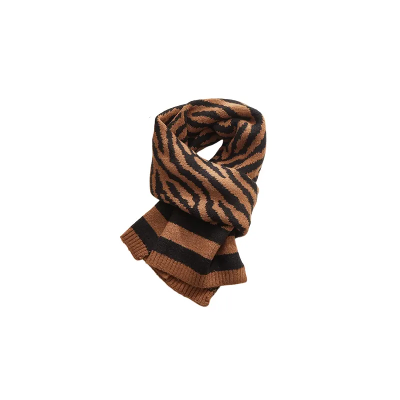 Classmate Yang Knit Scarves Unisex-3