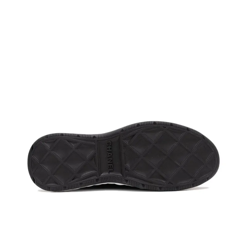 CHANEL Velvet Calfskin & Mixed Fibers Sneaker 'Black'-5