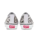 Zapatillas de lona rojas de vans Chukka Authentic