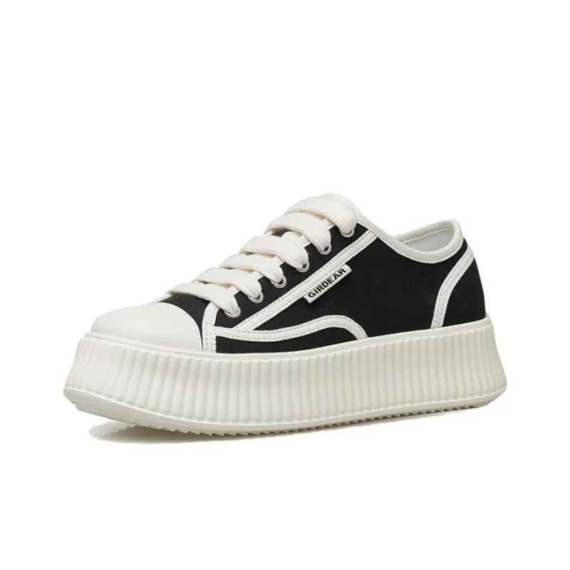 GIRDEAR Anti-Slip Wear-Resistant Low-Top Skateboard Shoes Women's Black-4