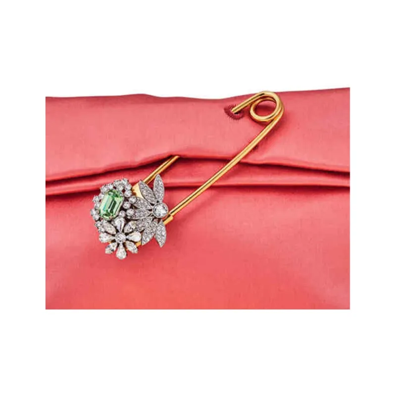 Burberry Satin Clutch Small Size Women's Cinnamon-5