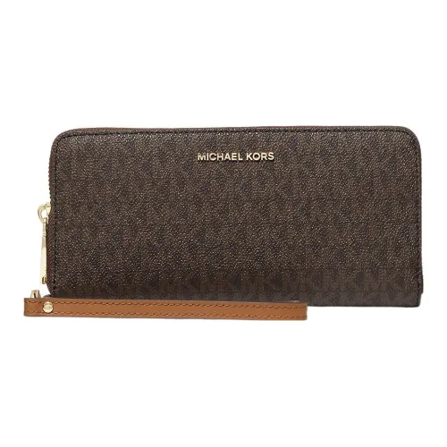 Clutches & Wristlets