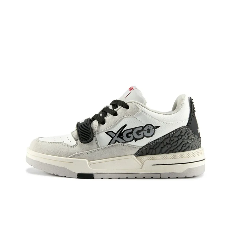 XIANGGUAN XGGO Wear Resistant Slip Resistant Low Top Skateboard Shoes Unisex Gray White-0