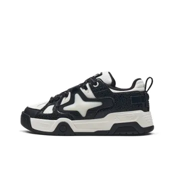 XTEP Anti Slip Wear Resistant Low Top Skateboard Shoes