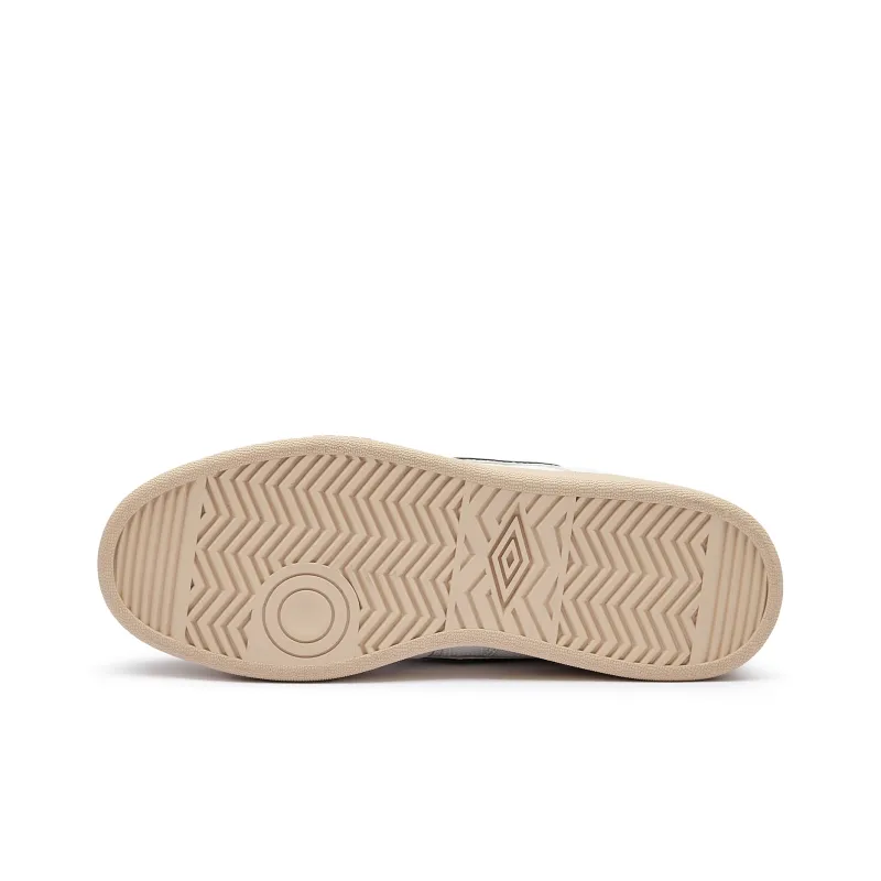 Umbro Low Top Skateboard Shoes Women's White-4