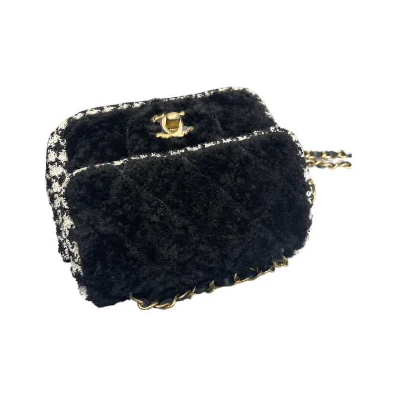 CHANEL Twill Soft Woolen With Gold Metal Flap Bag, Crossbody Bag, Shoulder Bag Trumpets Women's Black & Ivory-3