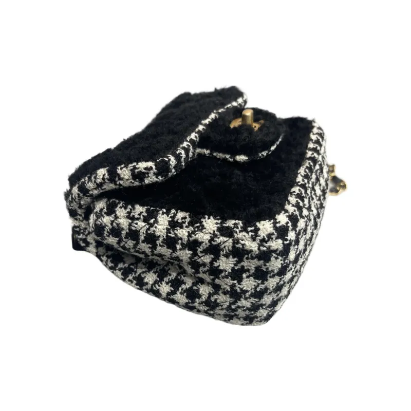 CHANEL Twill Soft Woolen With Gold Metal Flap Bag, Crossbody Bag, Shoulder Bag Trumpets Women's Black & Ivory-5