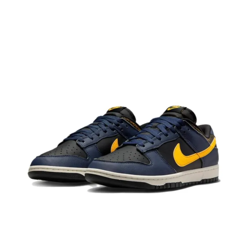 Nike Dunk Low Vintage Michigan-2