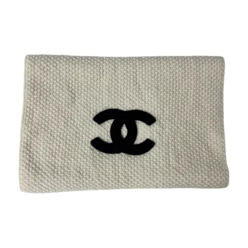 CHANEL Unisex Knit Scarf