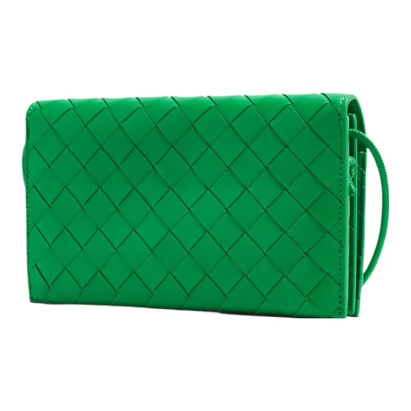 Bottega Veneta Intrecciato Strapped Wallet-3
