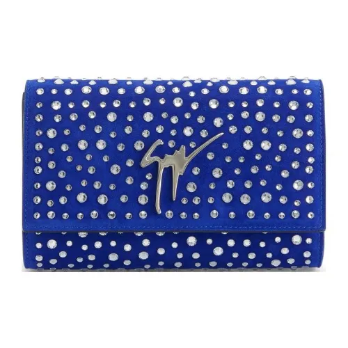 Clutches & Wristlets