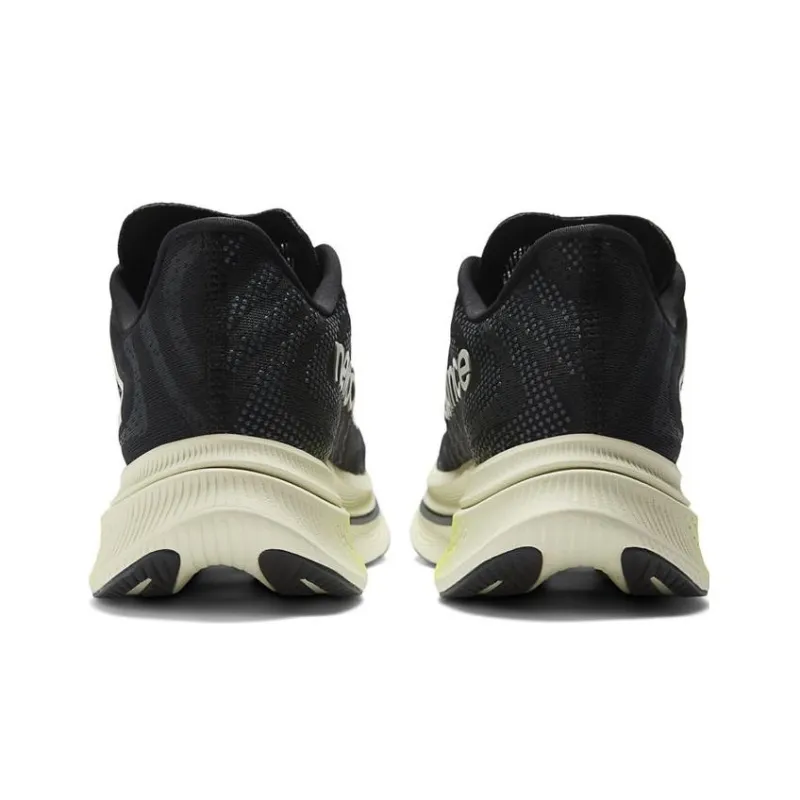 New Balance FuelCell Black-3