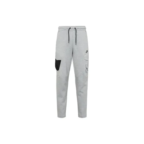 Nike Sportswear Tech Fleece Utility Trousers 