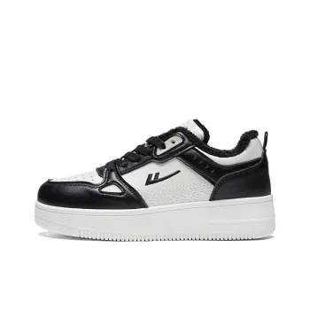 Warrior Thickened And Fleece Lined Double Cotton Shoes Warm And Lightweight Low Top Skateboard Shoes Unisex Beige Black