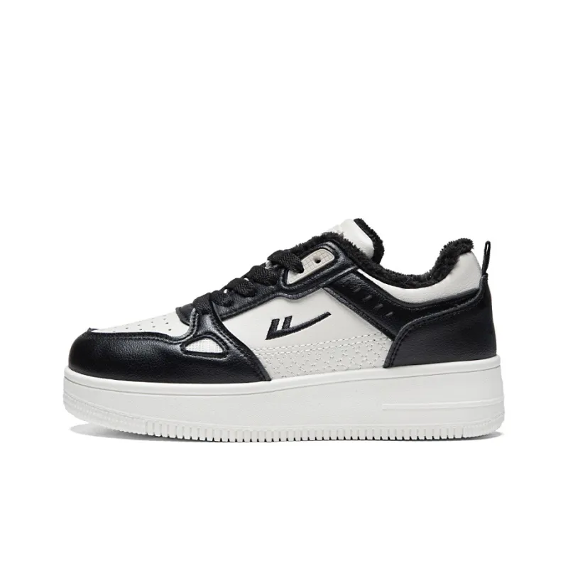 Warrior Thickened And Fleece Lined Double Cotton Shoes Warm And Lightweight Low Top Skateboard Shoes Unisex Beige Black-0