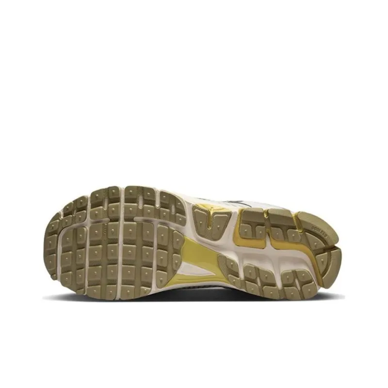 Nike Zoom Vomero 5 Sp Light Bone Neutral Olive-4