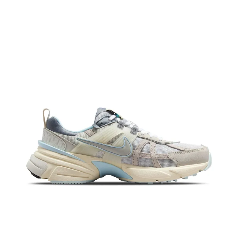 Nike V2K Run Light Bone Metallic Platinum Women's-1