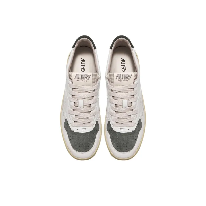 AUTRY Medalist Low Top Skateboard Shoes Women's White & Army Green-2