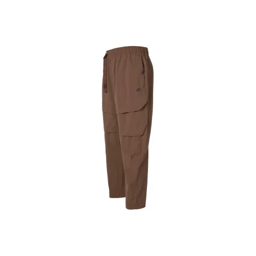 Nike SPORTSWEAR TECH PACK Cargo Pants Men Brown