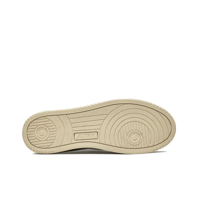 AUTRY Medalist Low Top Skateboard Shoes Women's White & Army Green-4