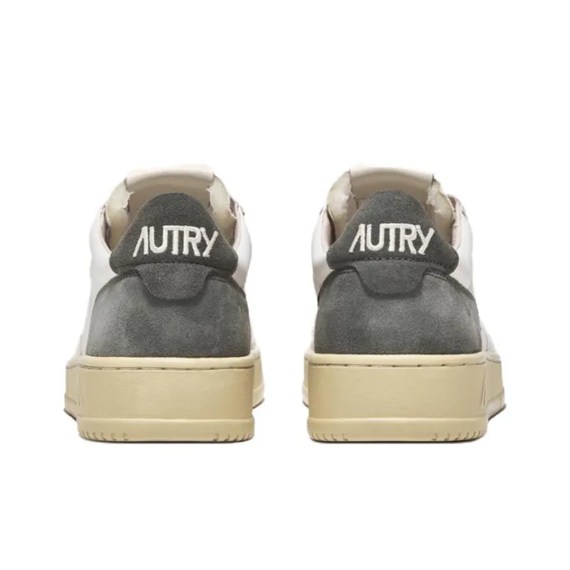 AUTRY Medalist Low Top Skateboard Shoes Women's White & Army Green-3