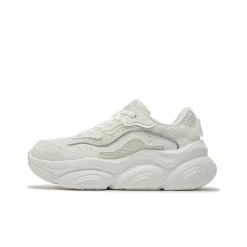 361° Moe Claws Cushioned Slip Resistant Low Top Casual Shoes Women's Feather White