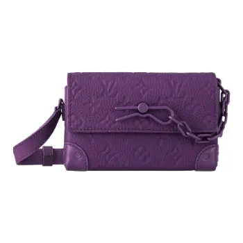 LOUIS VUITTON Steamer Wearable Wallet